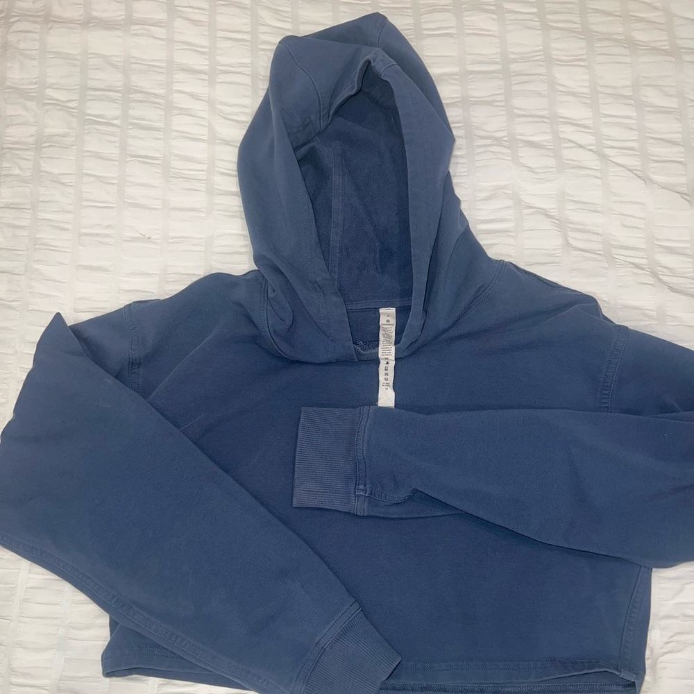 Lululemon Cropped Sweatshirt